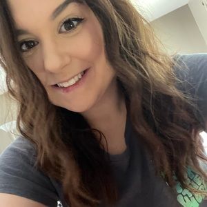 Meet your Posher, Alyxandra